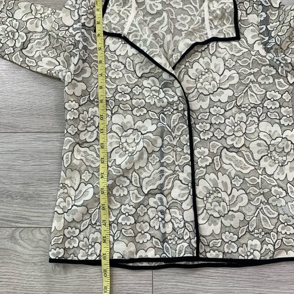 Aritzia Babaton Hopkins Cream Lace Blouse Top - Picture 11 of 12